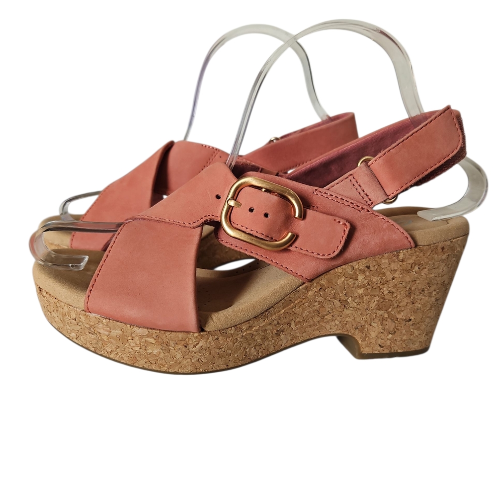 Clarks Gisella Dove Coral Woman Wedge Sandals Blush Nubuck Size 8